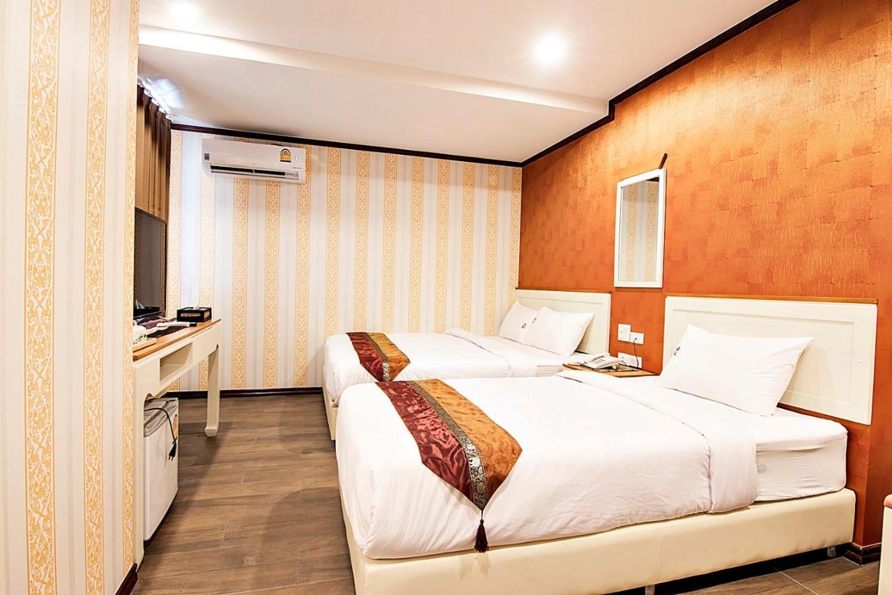 J&Y Hotel Latphrao 35 Bangkok Eksteriør billede