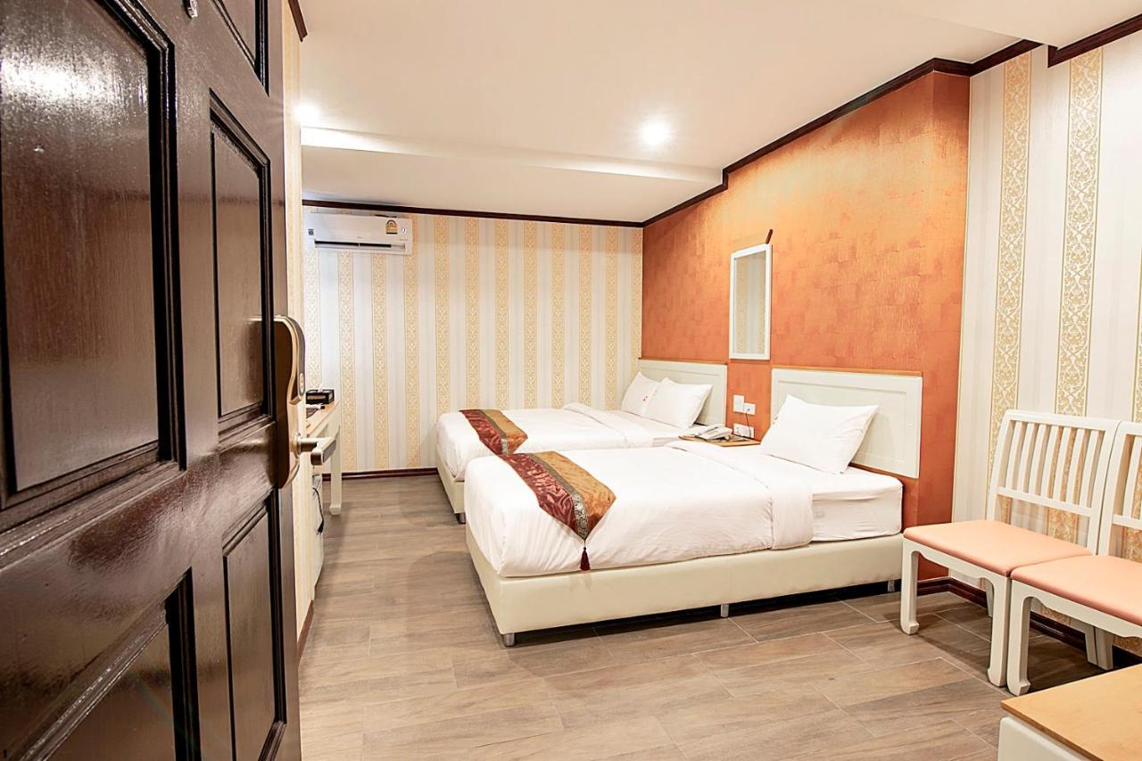 J&Y Hotel Latphrao 35 Bangkok Eksteriør billede