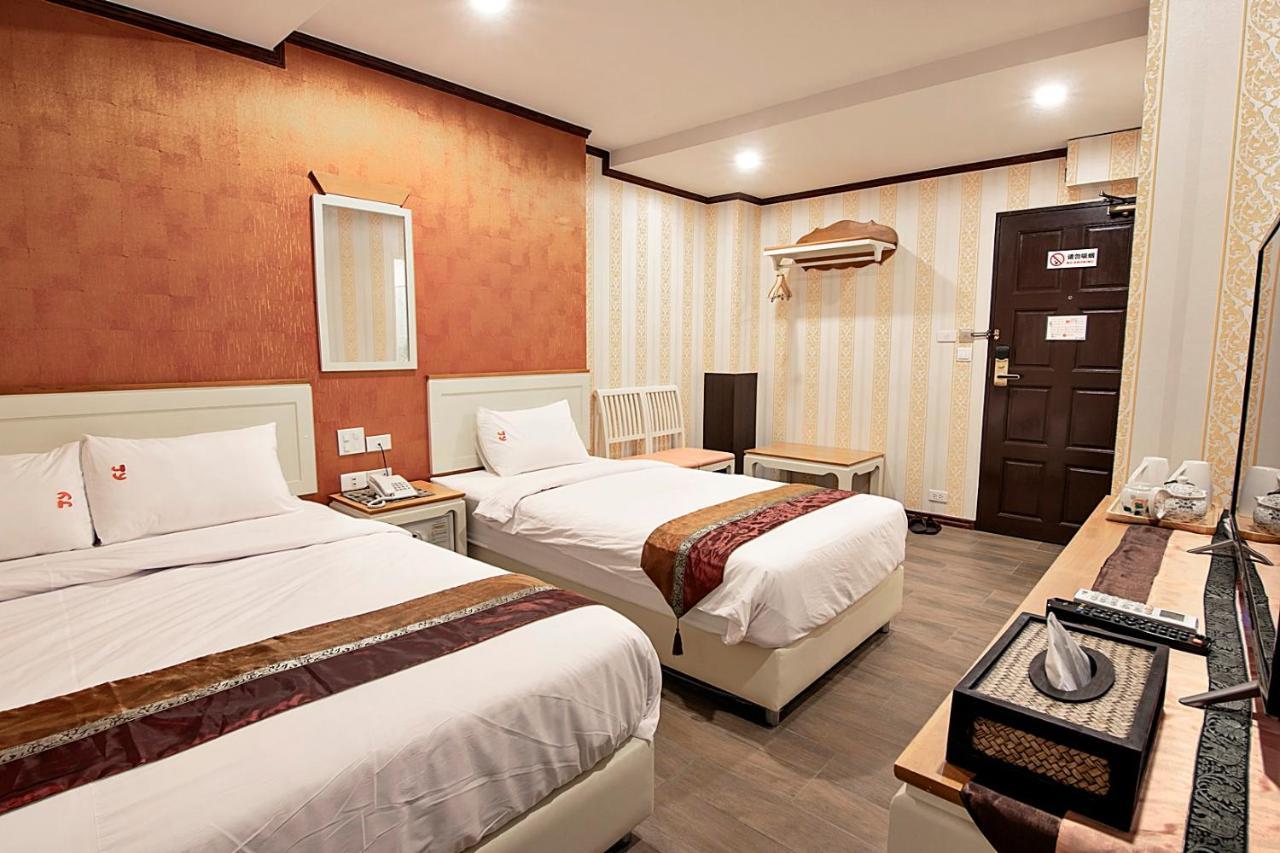 J&Y Hotel Latphrao 35 Bangkok Eksteriør billede