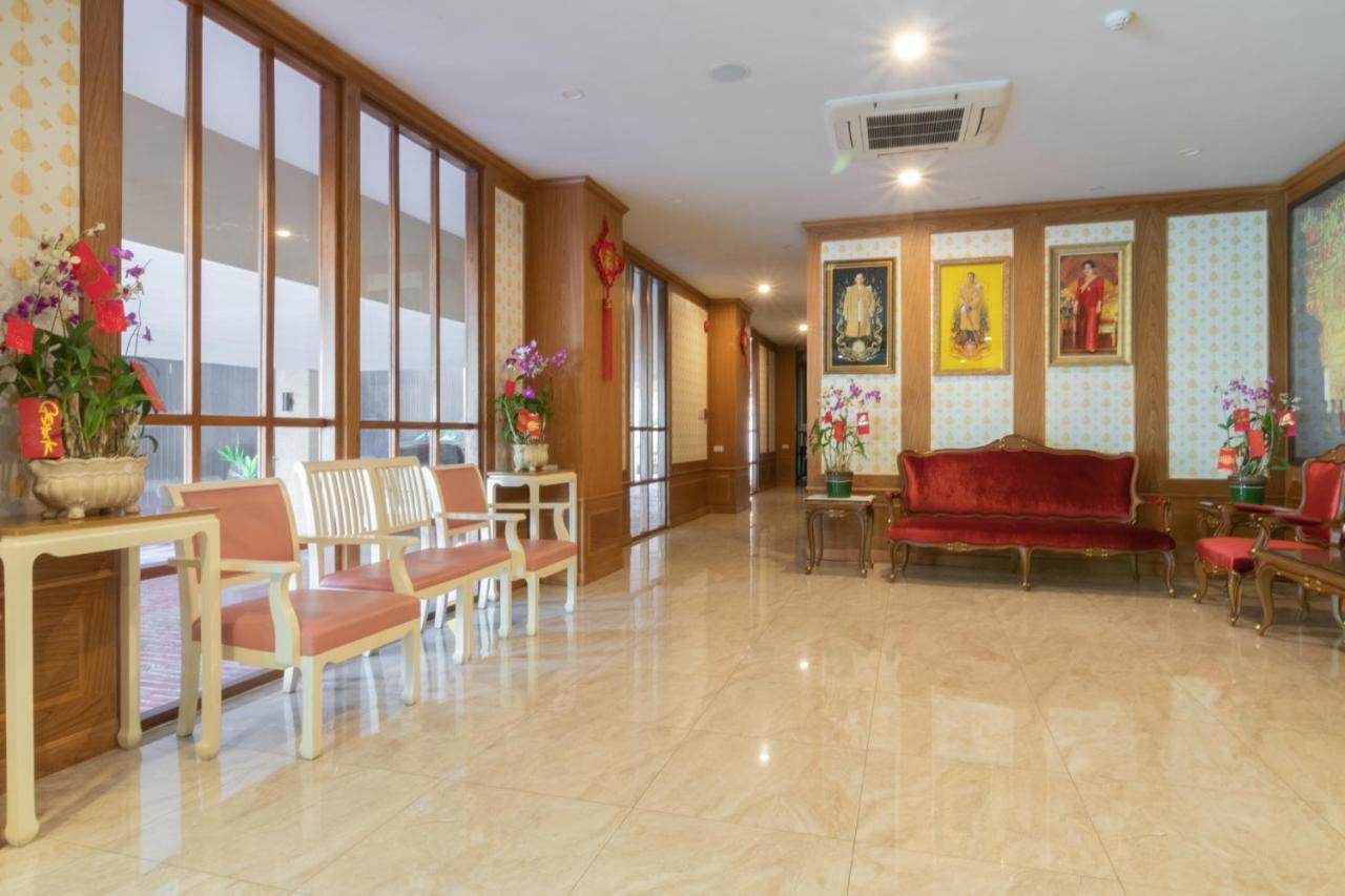 J&Y Hotel Latphrao 35 Bangkok Eksteriør billede